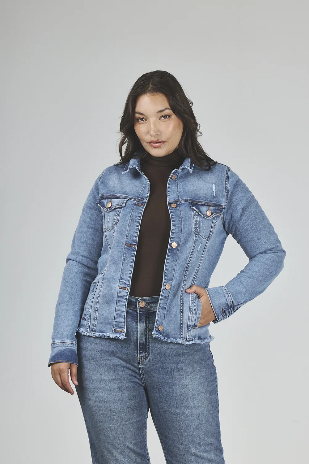 ART. 892 | CAMPERA NEVADA CON ROTURA DEFLECADO