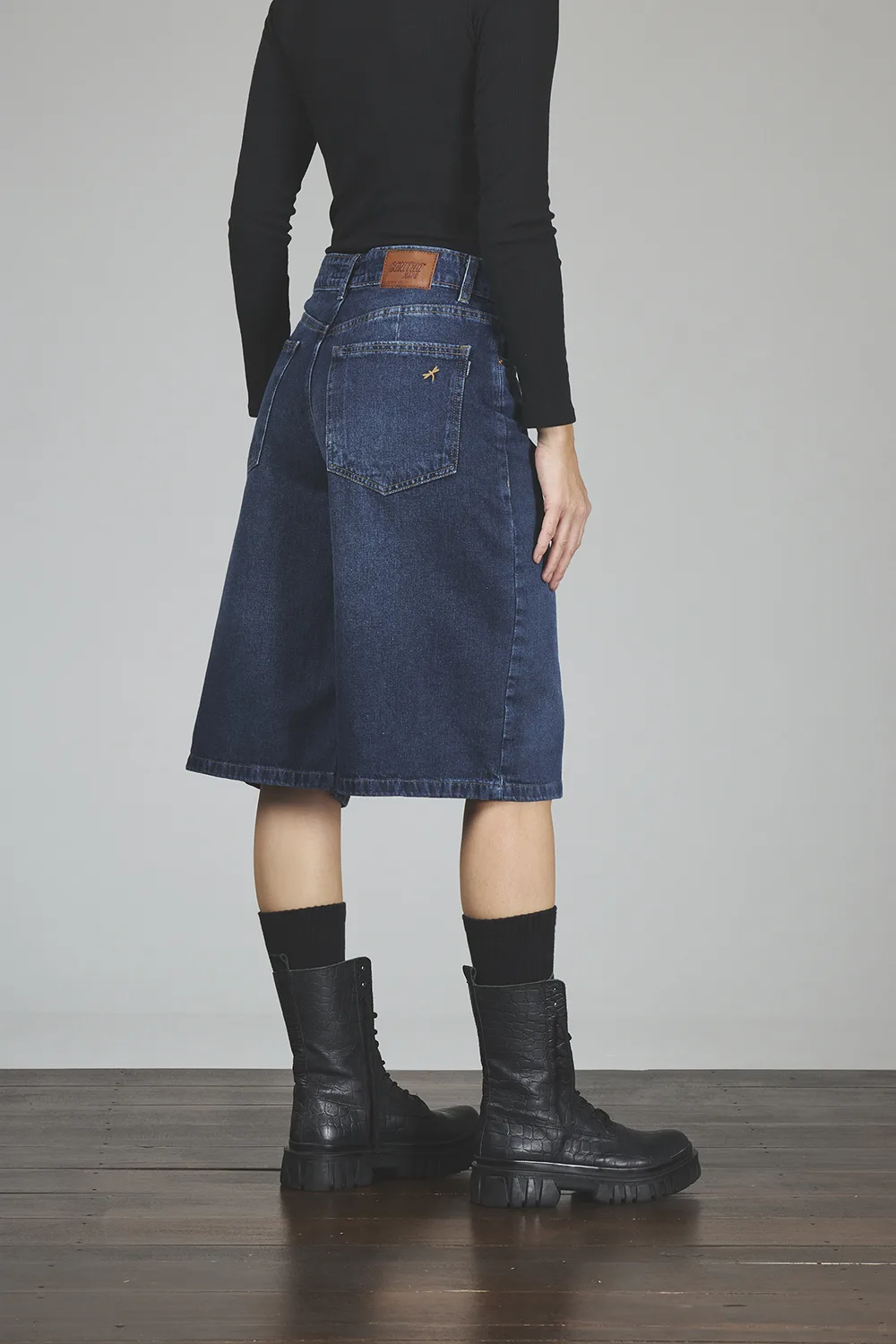 Alternative view of ART. C-140 | BERMUDA MAXI BAGGY AZUL CLÁSICO RÍGIDO