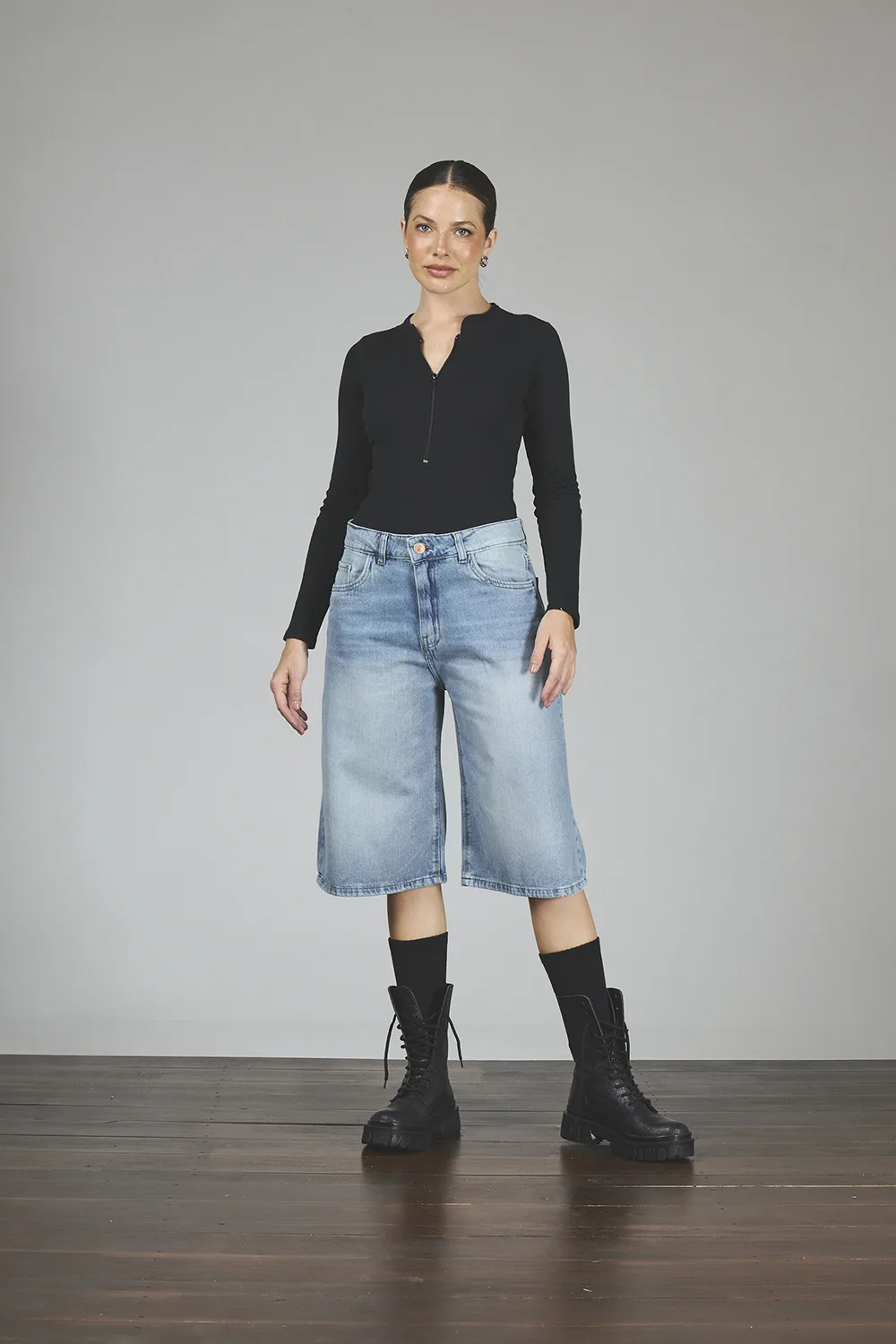 ART. C-145 | BERMUDA MAXI BAGGY CELESTE CLÁSICO RÍGIDO