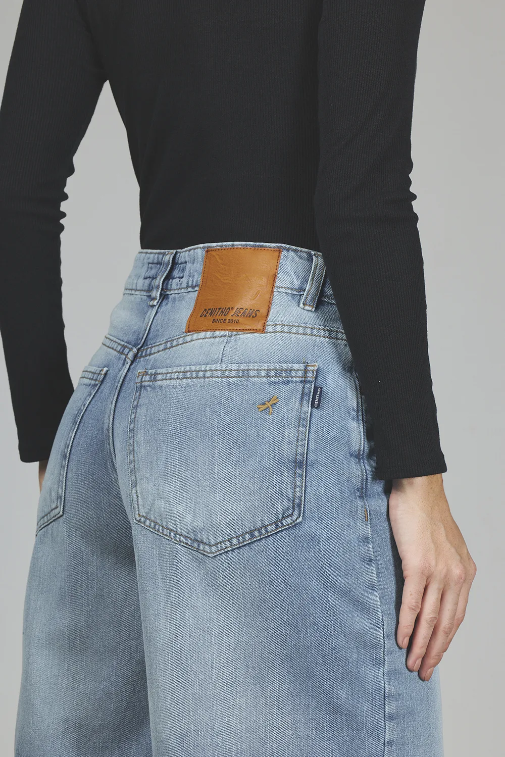 Alternative view of ART. C-145 | BERMUDA MAXI BAGGY CELESTE CLÁSICO RÍGIDO