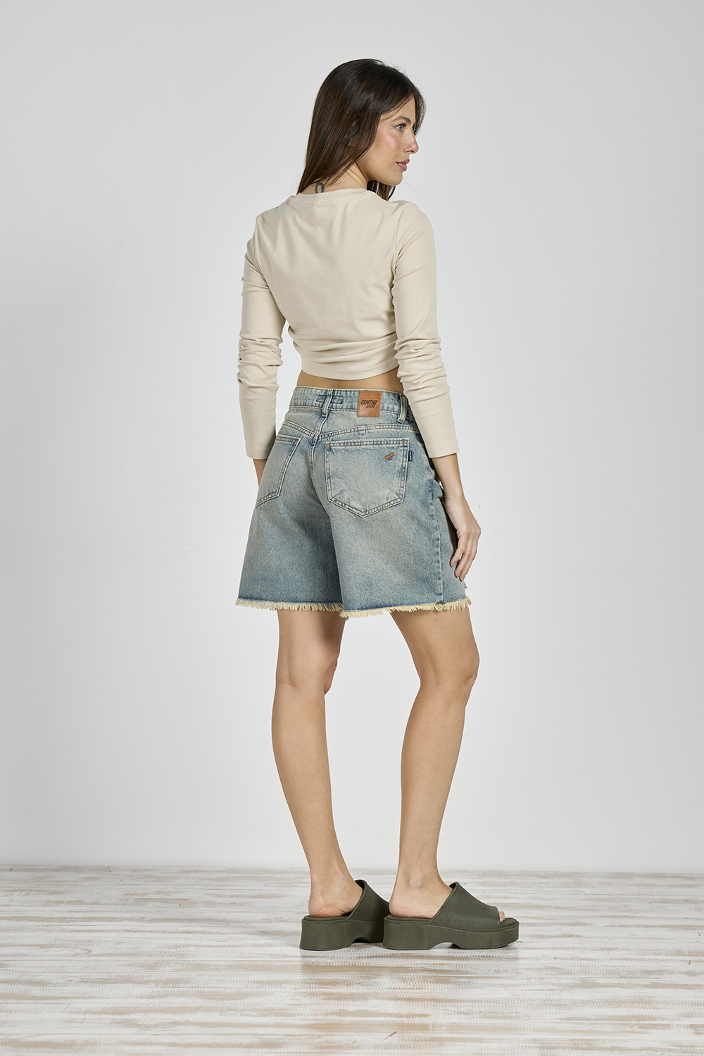 Alternative view of ART. C-78 | SHORT MOM FIT MATIZADO CON ROTURA RÍGIDO