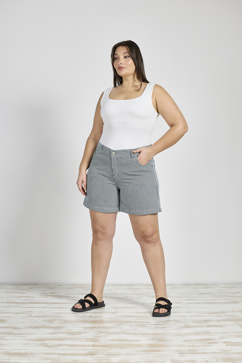 ART. M-554 | SHORT CLÁSICO AZUL RAYADO RÍGIDO