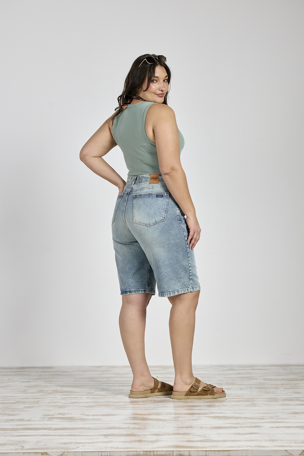 Alternative view of ART. M-563 | BERMUDA BAGGI CLÁSICO ÓXIDO RÍGIDO