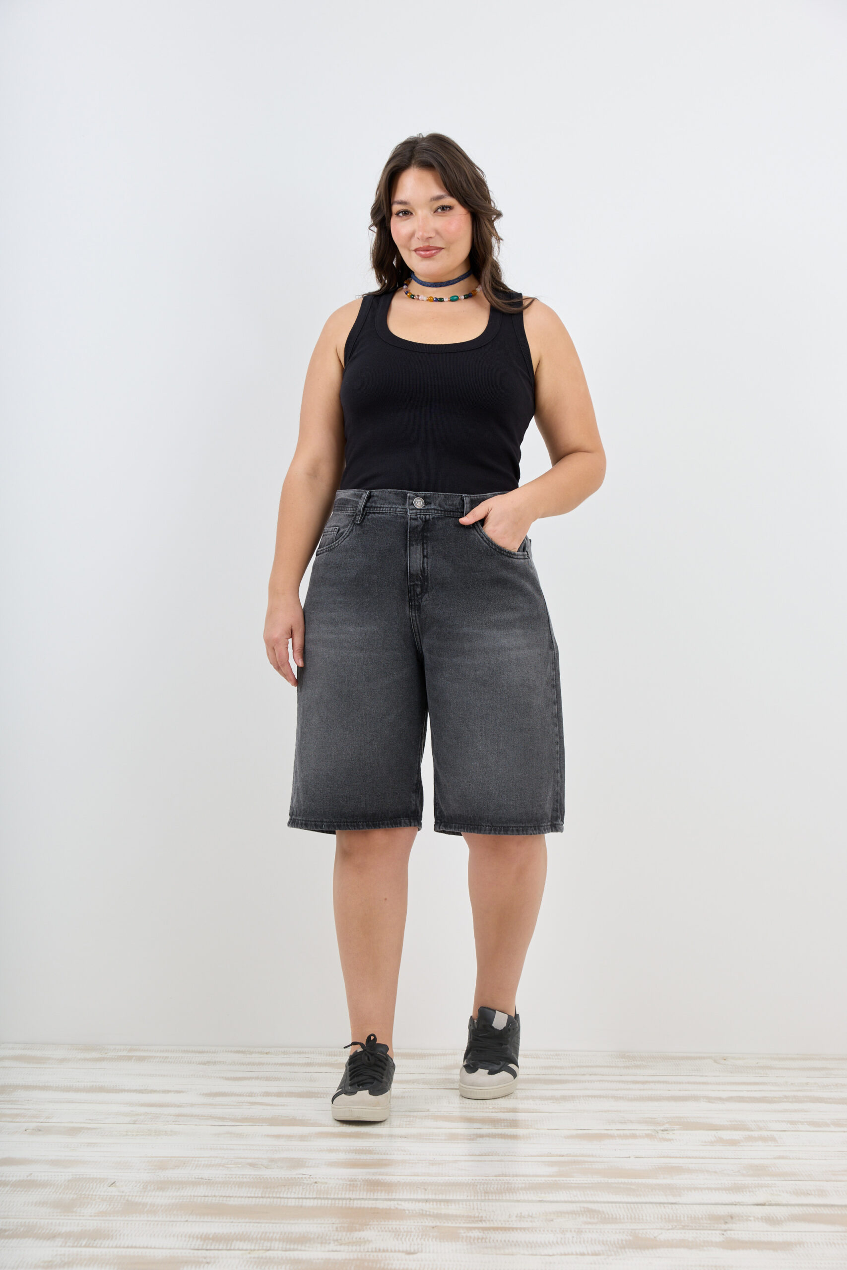 ART. M-583 | BERMUDA BAGGY NEGRO HUMO CLÁSICO RÍGIDO