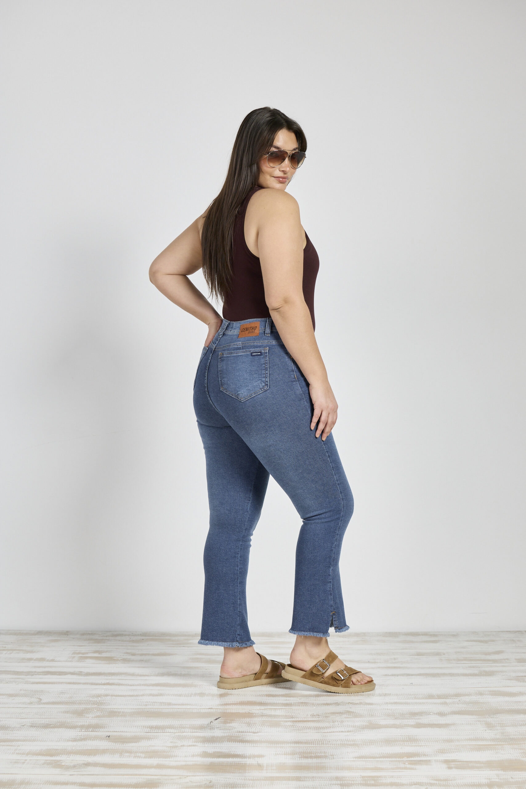 Alternative view of ART. 3011 | CROP SEMI OXFORD STONE CON TAJO EN BOTA ELASTIZADO