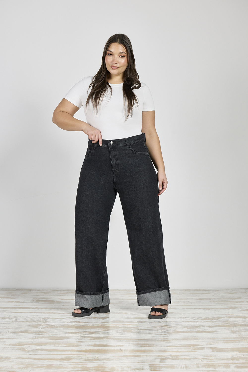 ART. 881 | WIDE LEG CLÁSICO NEGRO DESTROYER RÍGIDO