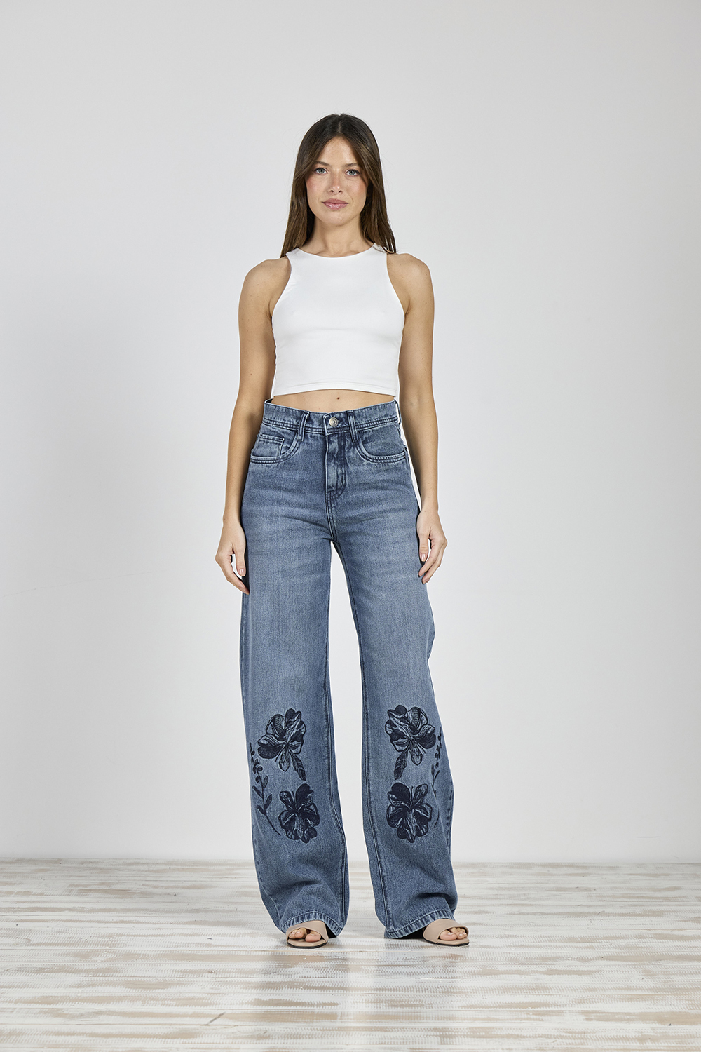 ART. 446 | BAGGY STONE BORDADO EN BOTA RÍGIDO