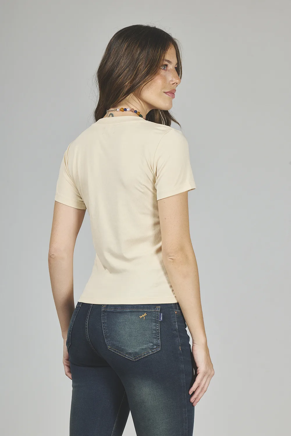 Alternative view of ART. A-37 | REMERA BÁSICA BEIGE MANGA CORTA PREMIUM