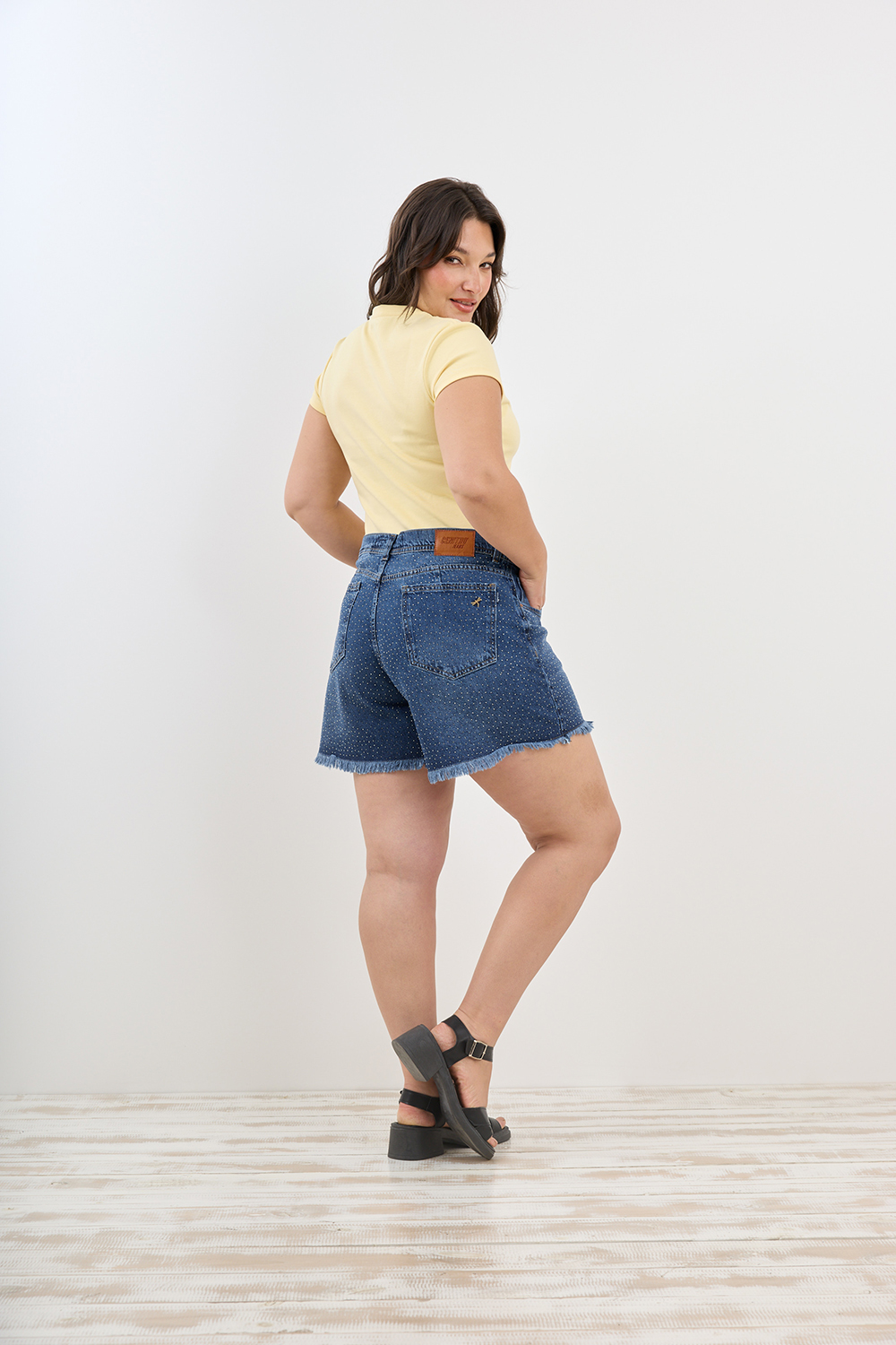 Alternative view of ART. M-579 | SHORT AZUL CON BRILLO DEFLECADO RÍGIDO