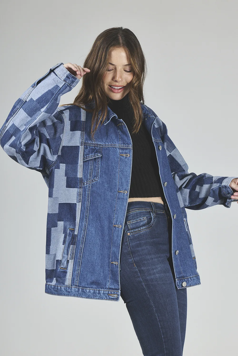 ART. 437 | CAMPERA OVERSIZE CUADRILLE AZUL RIGIDO - Imagen 4