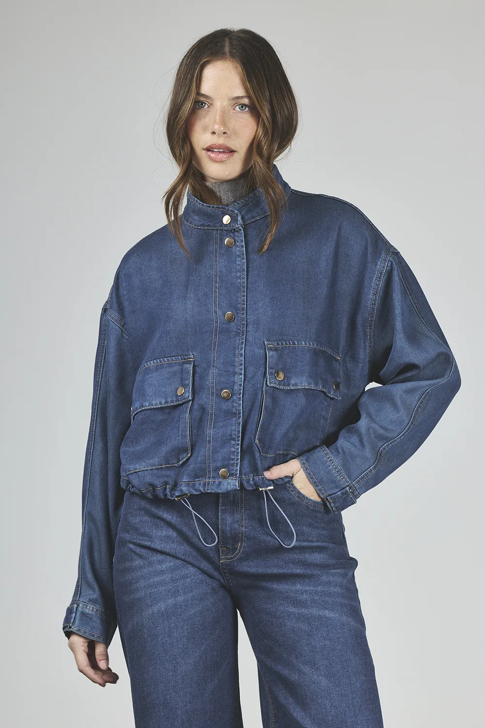 ART. 442 | CAMPERA BOMBER AZUL C/ELASTICO EN CINTURA RIGIDO