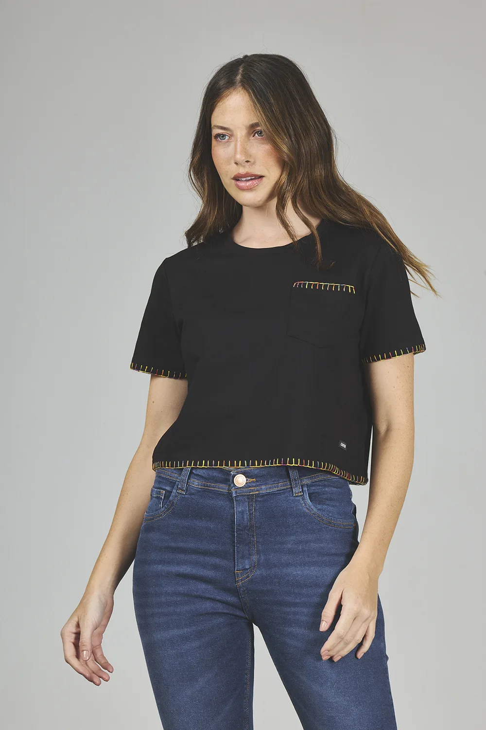 ART. A-31 | REMERA BOXI NEGRO SURFILADO A COLOR