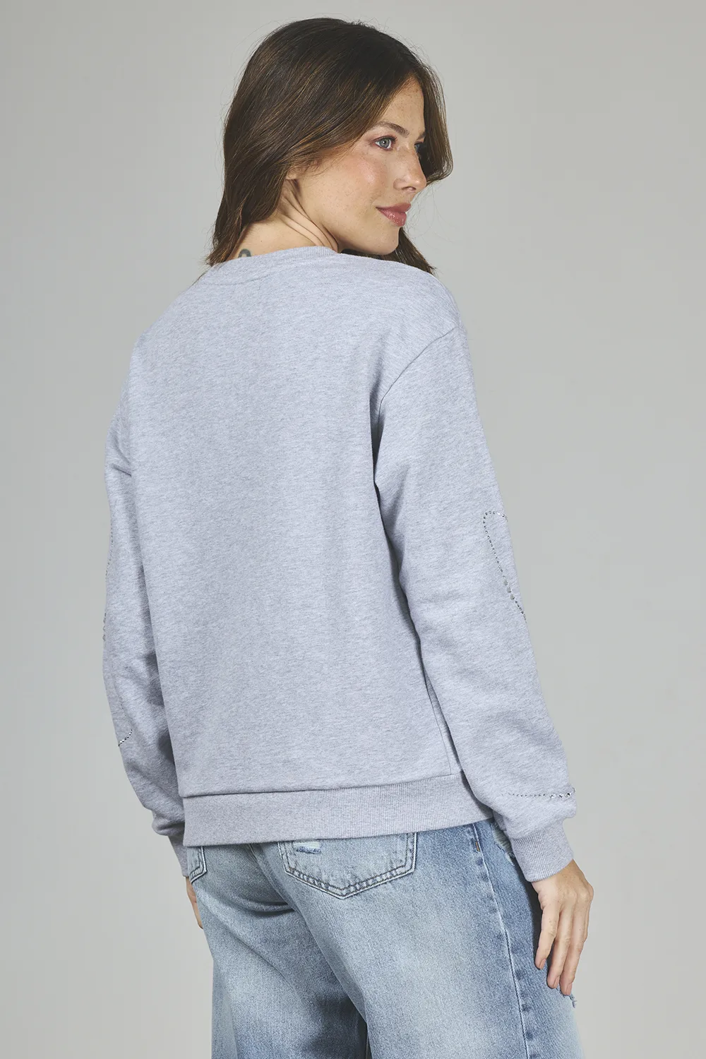 Alternative view of ART. A-63 | BUZO GRIS CON BRILLO EN ONDAS