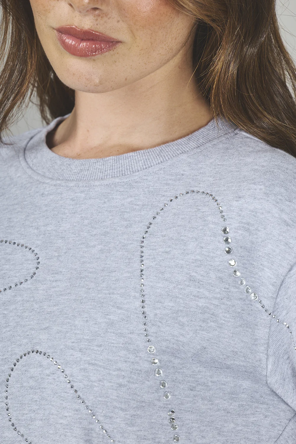 ART. A-63 | BUZO GRIS CON BRILLO EN ONDAS - Imagen 6