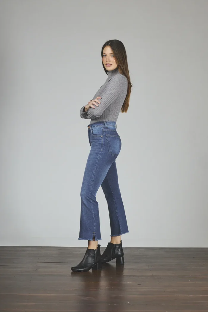 ART. 153 | CROP SEMI OXFORD STONE CON TAJO EN BOTA ELASTIZADO - Imagen 4