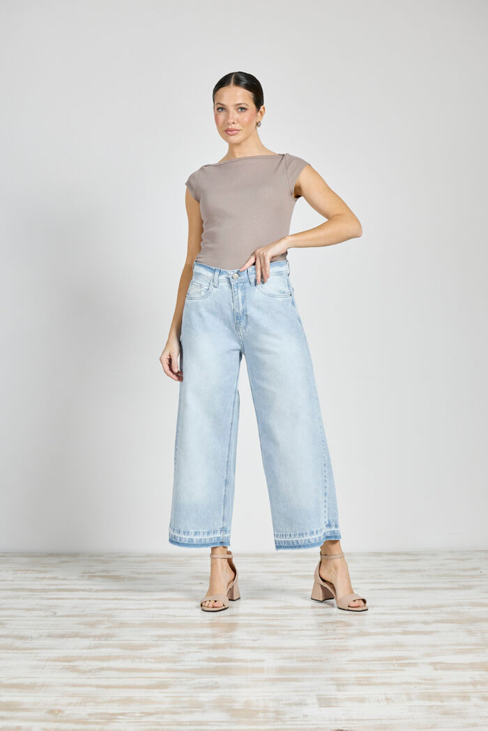 ART. 285 | CROP WIDE LEG CELESTE BOTA DESCOCIDA RÍGIDO - Imagen 5