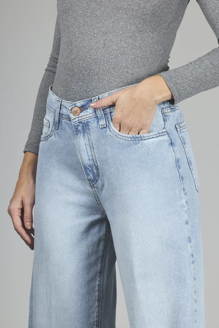 ART. 286 | WIDE LEG CELESTE CLASICO BOLSILLO PULIDO RÍGIDO - Imagen 3