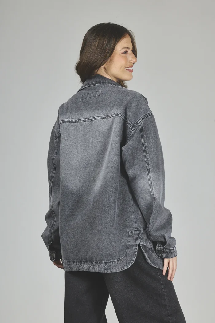 ART. 321 | CAMISACO OVERSIZE GRIS RÍGIDO - Imagen 2