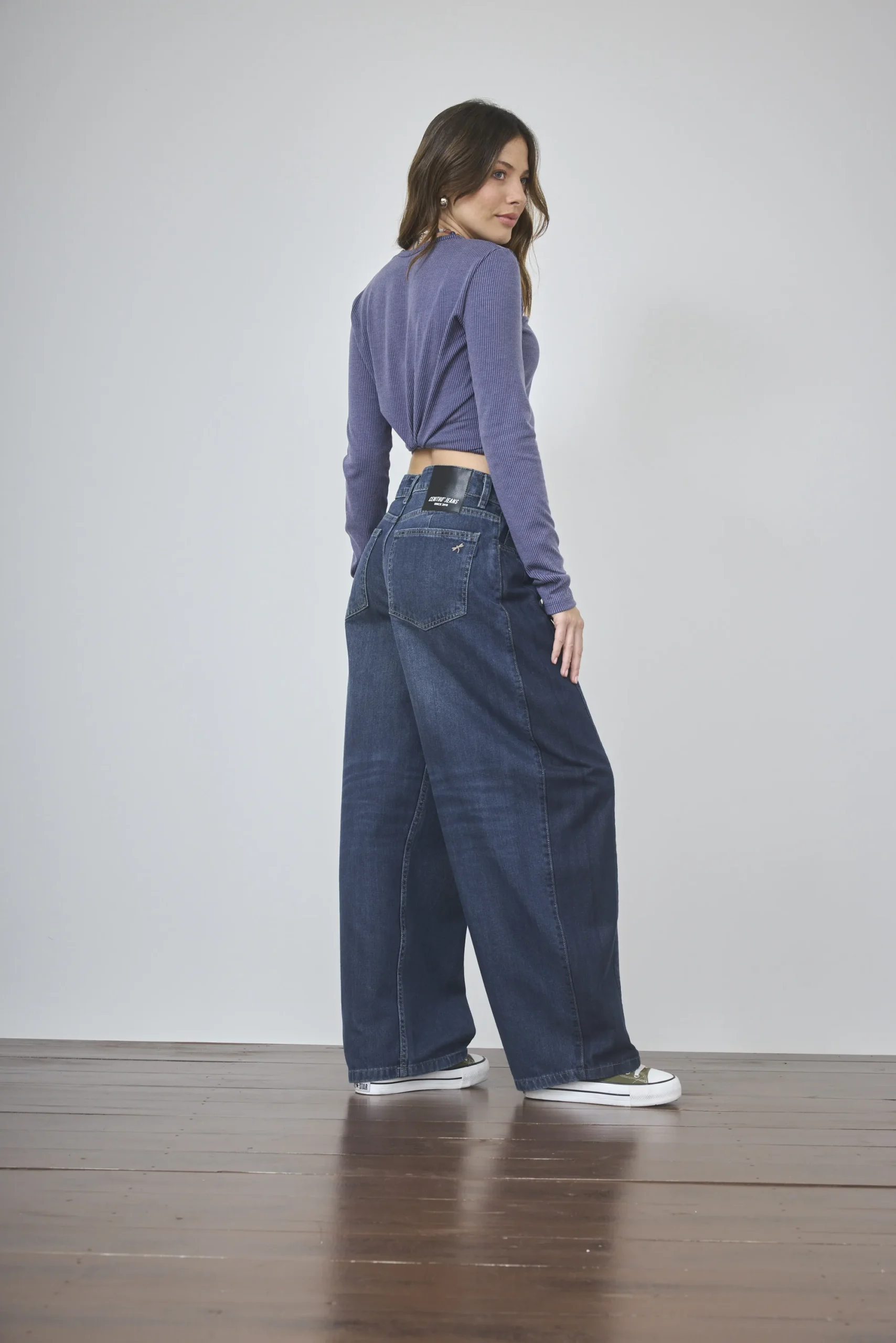 Alternative view of ART. 484 | BALLON CON RECORTE VINTAGE RIGIDO