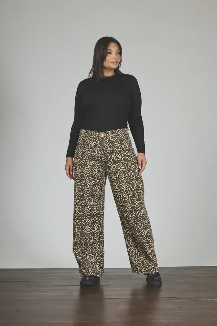 ART. 841 | WIDE LEG ANIMAL PRINT RÍGIDO - Imagen 4