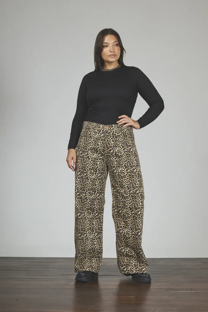 ART. 841 | WIDE LEG ANIMAL PRINT RÍGIDO - Imagen 6