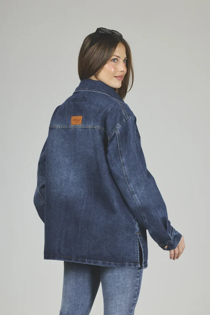 ART. 408 | CAMISA OVERSIZE AZUL CON ABERTURA LATERAL RÍGIDO - Imagen 2