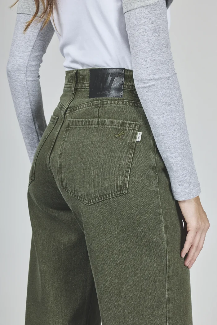 ART. 424 | WIDE LEG VERDE CLÁSICO RÍGIDO - Imagen 4