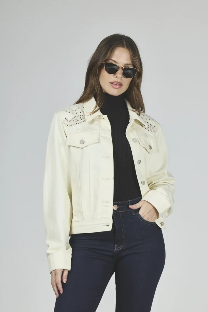 ART. 465 | CAMPERA CON BORDADO RIGIDO (BUTTER) - Imagen 3