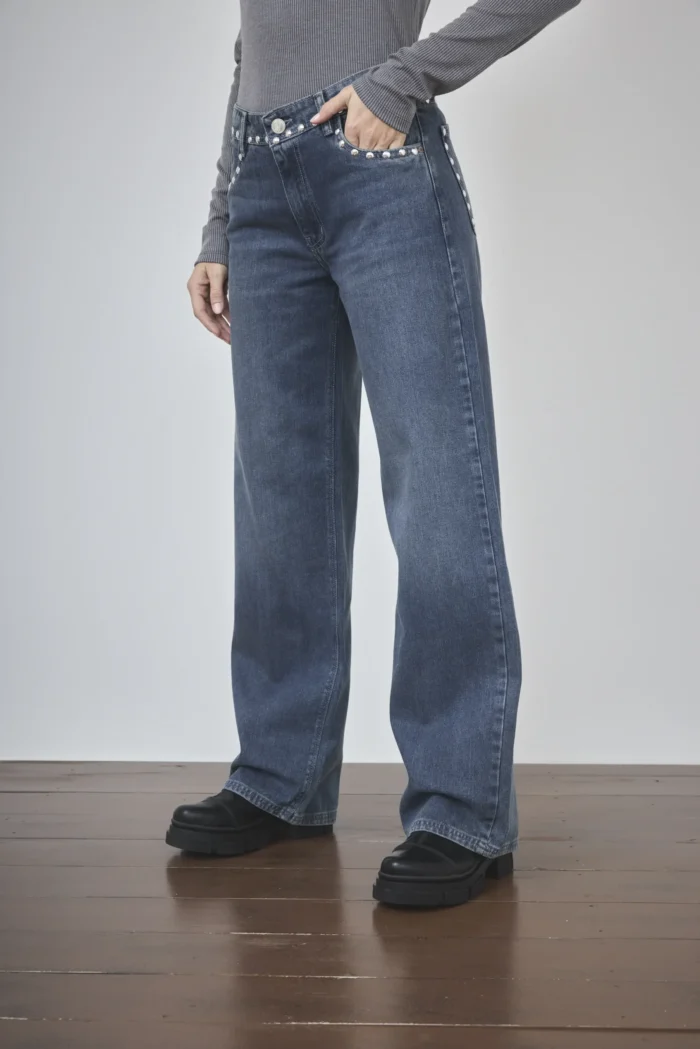 ART. 482 | BAGGY MATIZADO CON TACHAS EN BOLSILLO RIGIDO - Imagen 5