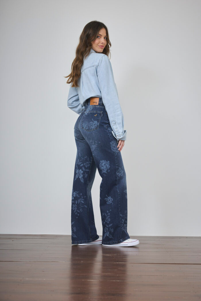 ART. 498 | WIDE LEG AZUL CON ESTAMPADO RIGIDO - Imagen 2