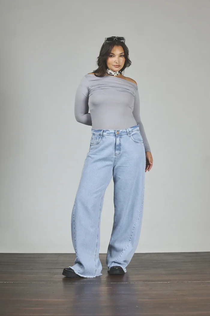 ART. 878 | WIDE LEG CELESTE CON RECORTE DEFLECADO RÍGIDO - Imagen 3