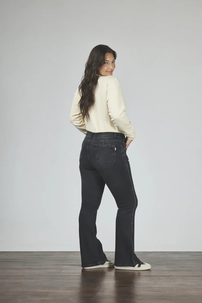 ART. 889 | SEMI OXFORD NEGRO HUMO TACHA LATERAL ELASTIZADO - Imagen 2