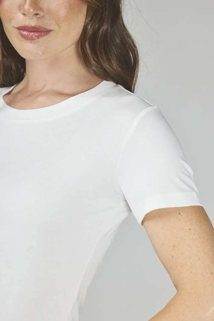 ART. E-700 | REMERA BASICA BLANCA MANGA CORTA - Imagen 5