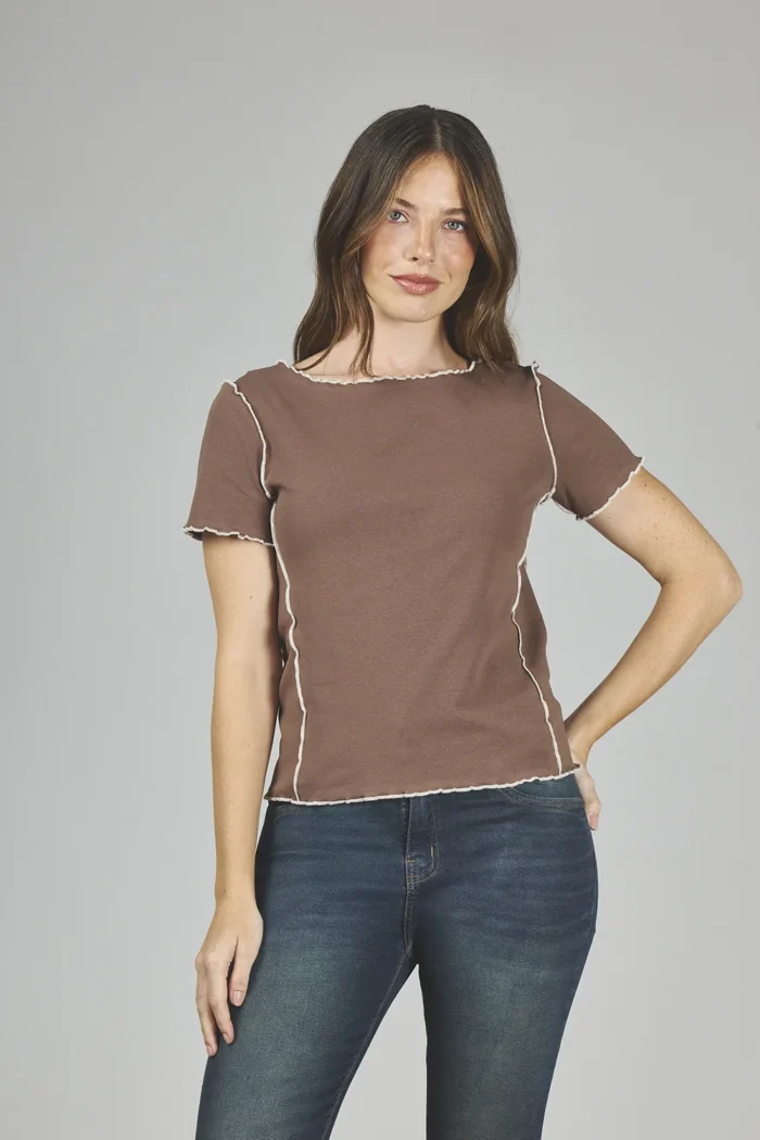 ART. A-41 | REMERA CHOCOLATE SIN MANGA CON RIBETES CONTRASTE - Imagen 6