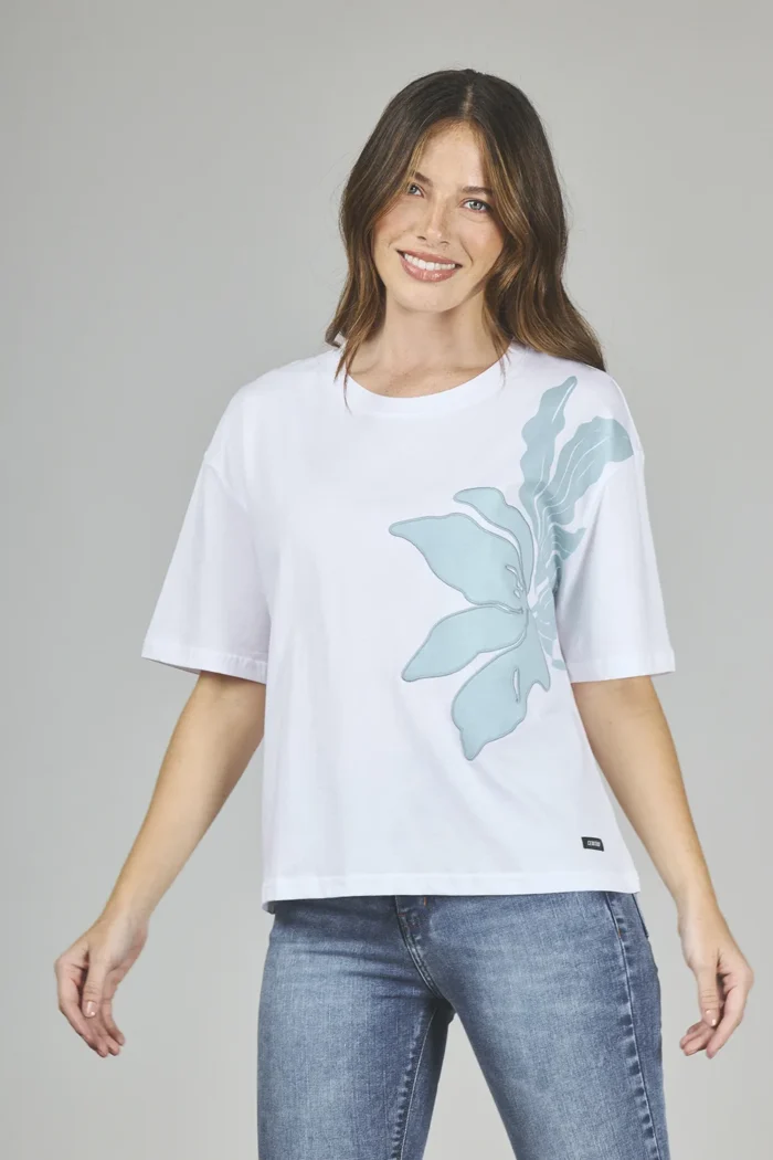 ART. A-20 | REMERA BÁSICA CON APLIQUE REGULAR - Imagen 6