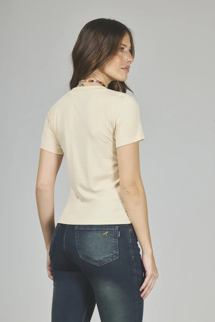 ART. E-702 | REMERA BASICA BEIGE MANGA CORTA - Imagen 2
