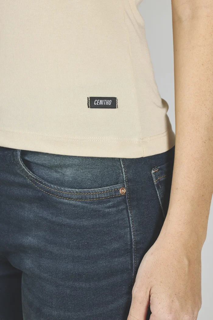 ART. E-702 | REMERA BASICA BEIGE MANGA CORTA - Imagen 3