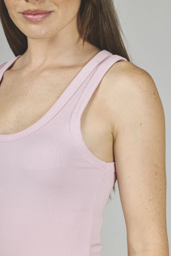 ART. A-79 | MUSCULOSA ROSA ESCOTE BAJO LICRA - Imagen 3