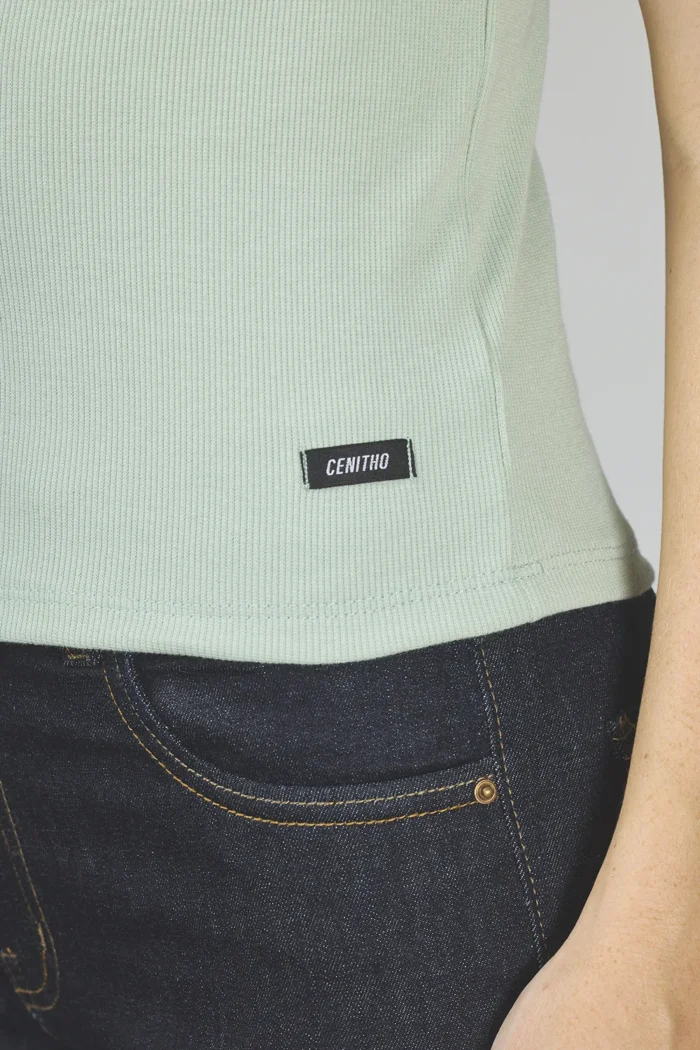 ART. A-85 | MUSCULOSA VERDE ESCOTE CERRADO ALGODON - Imagen 5