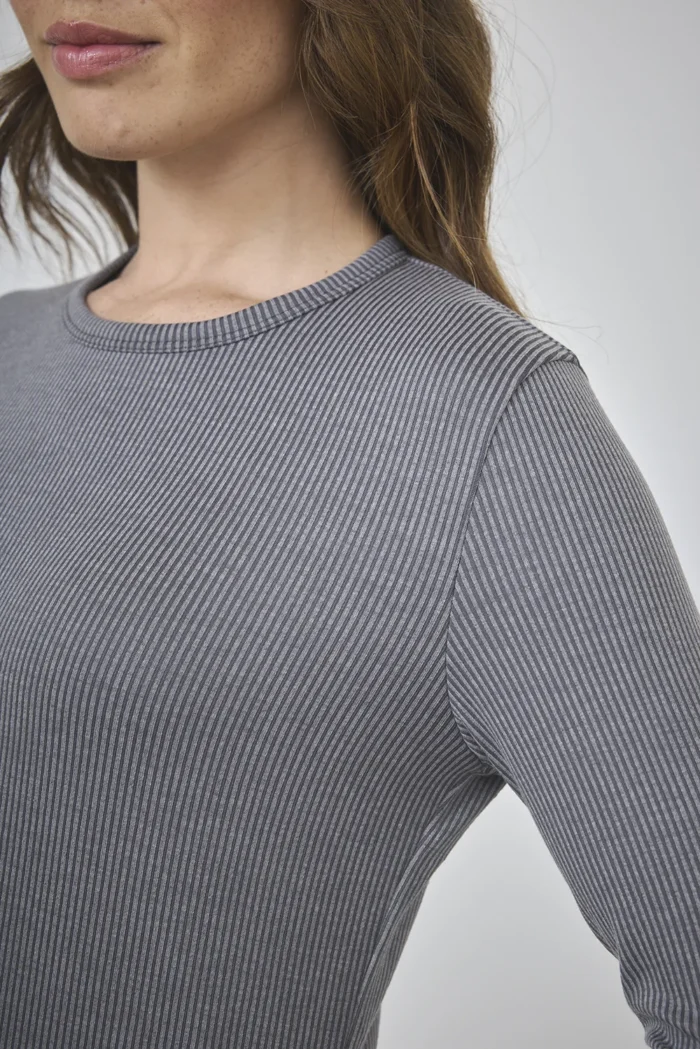 ART. A-93 | REMERA MANGA LARGA GRIS MORLEY - Imagen 3