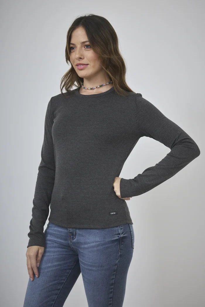 ART. A-95 | REMERA MANGA LARGA NEGRA MORLEY - Imagen 4