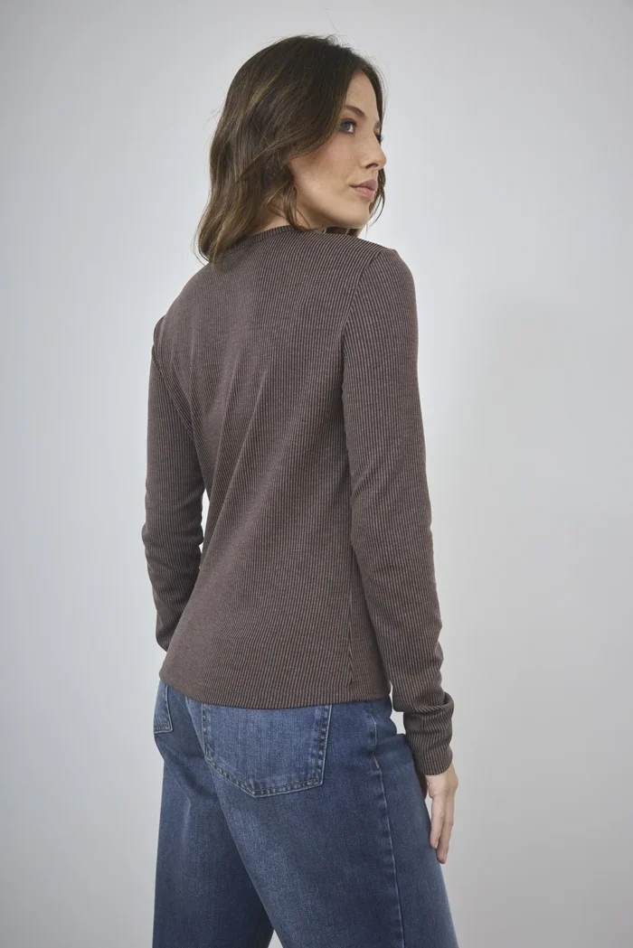 ART. A-96 | REMERA MANGA LARGA CHOCOLATE MORLEY - Imagen 2