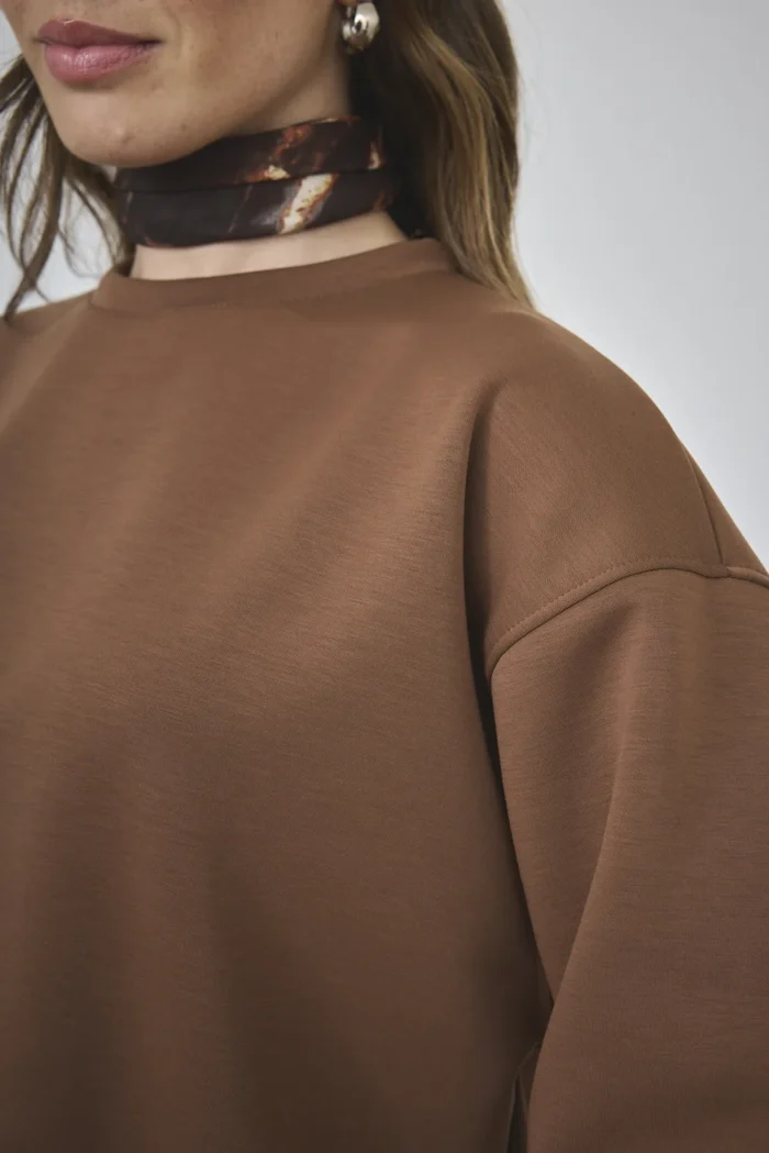 ART. A-98 | BUZO OVERSIZE CHOCOLATE LYCRA - Imagen 4