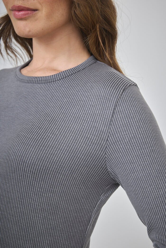 ART. E-707 | REMERA MANGA LARGA GRIS MORLEY - Imagen 3