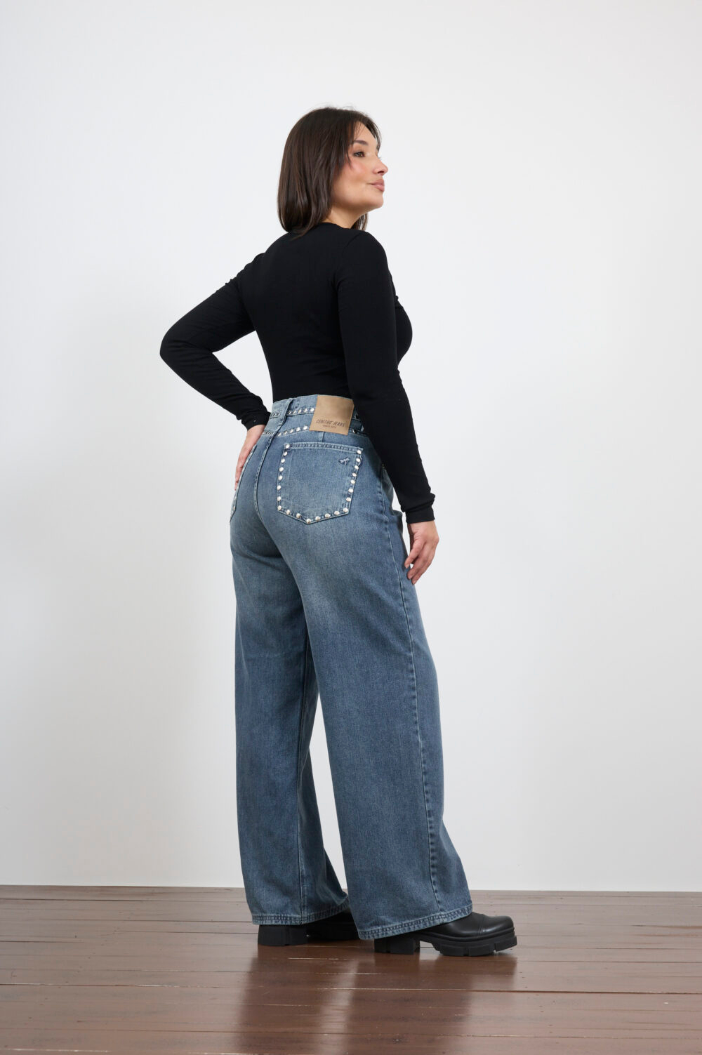 ART. 909 | BAGGY MATIZADO CON TACHAS EN BOLSILLO RIGIDO - Imagen 2