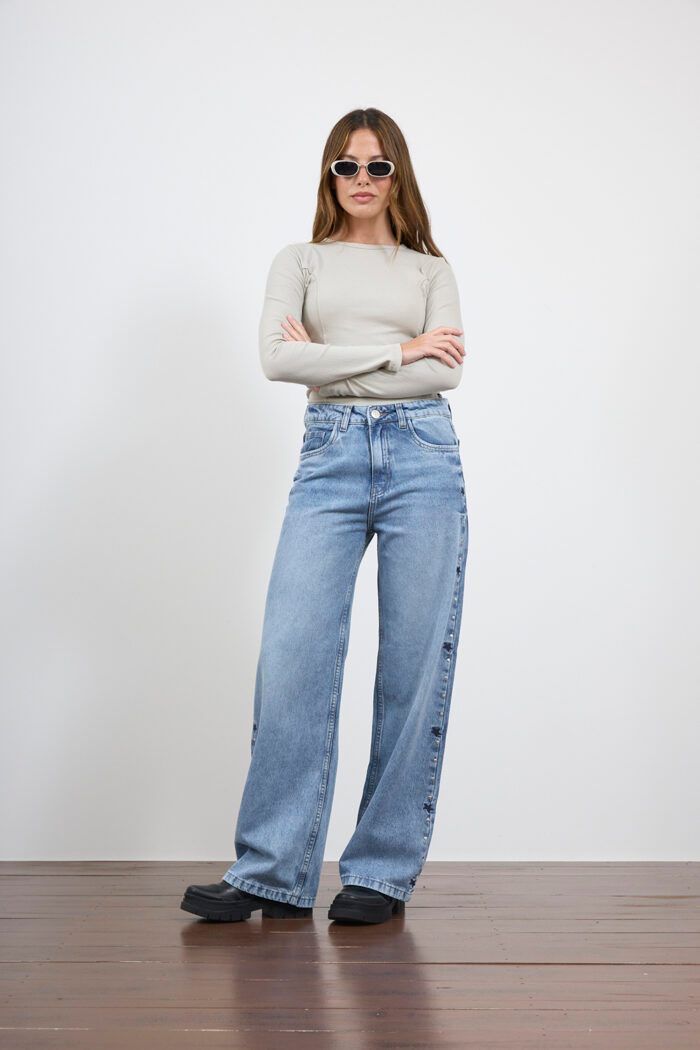 ART. 515 | WIDE LEG STONE CON BORDADO ESTRELLA Y TACHA RÍGIDO - Imagen 4