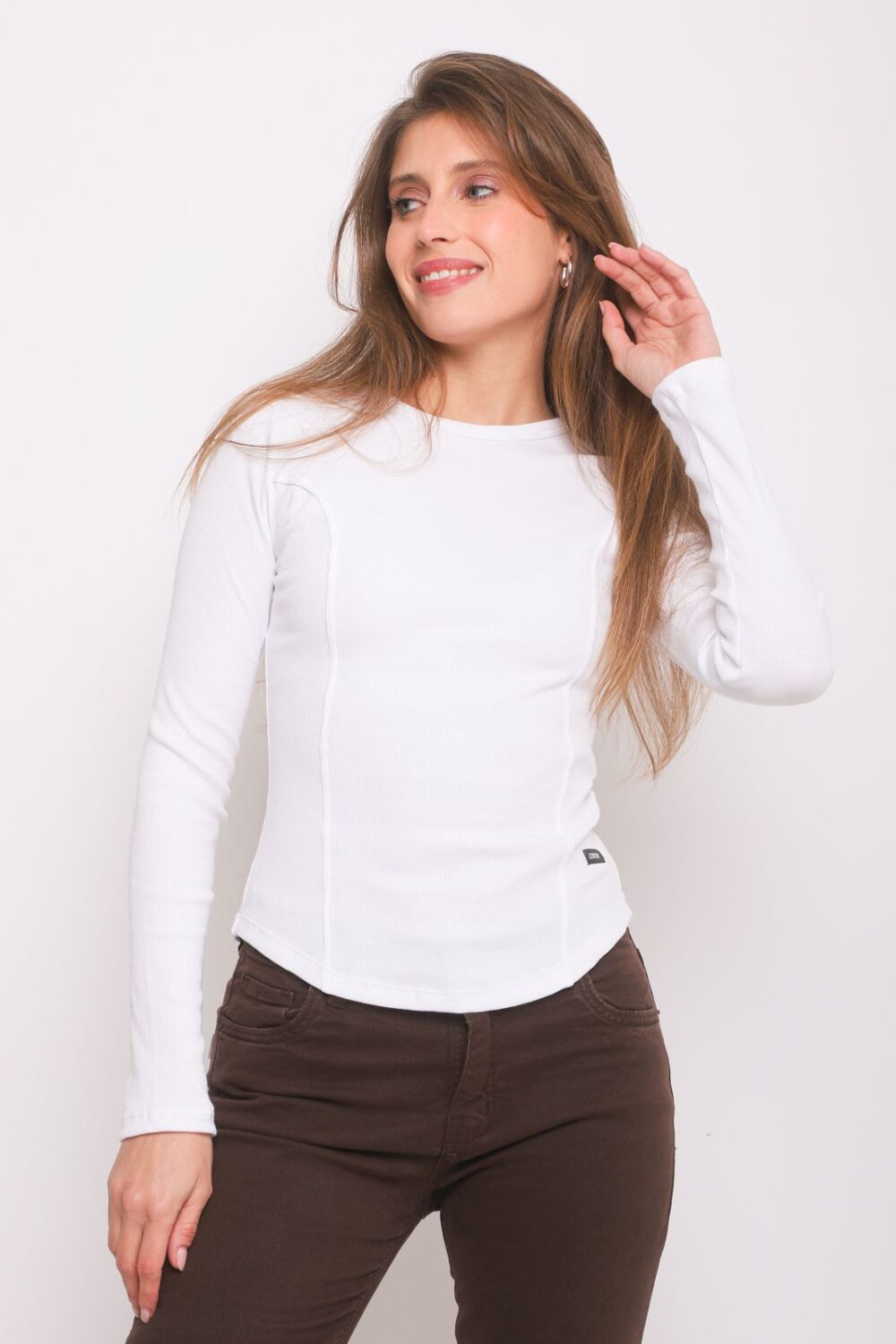 ART. A-121 | REMERA CUELLO REDONDO RECORTE DIOR BLANCO MORLEY ALGODÓN - Imagen 4