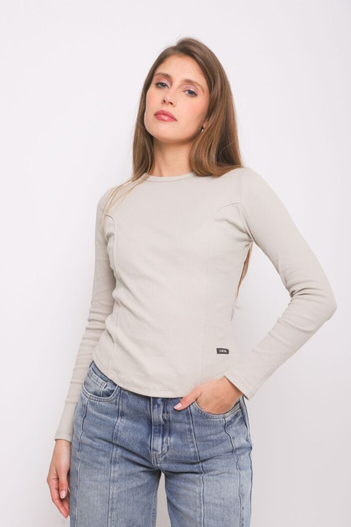 ART. A-123 | REMERA CUELLO REDONDO RECORTE DIOR BEIGE MORLEY ALGODÓN - Imagen 2