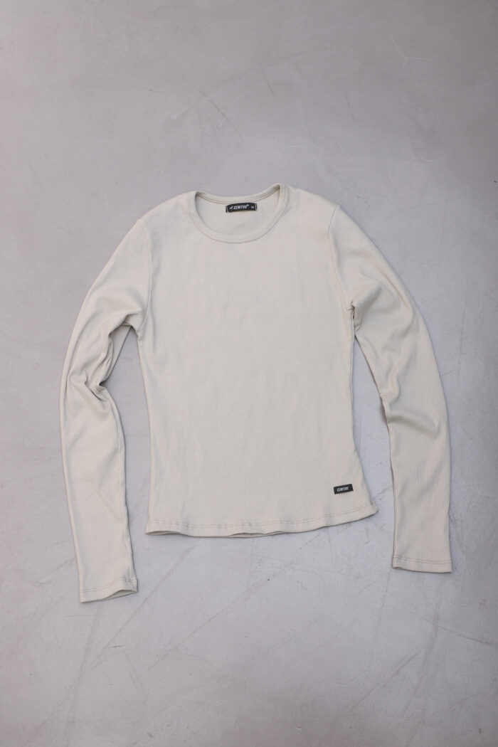 ART. A-124 | REMERA MANGA LARGA BEIGE LISA MORLEY ALGODÓN - Imagen 4