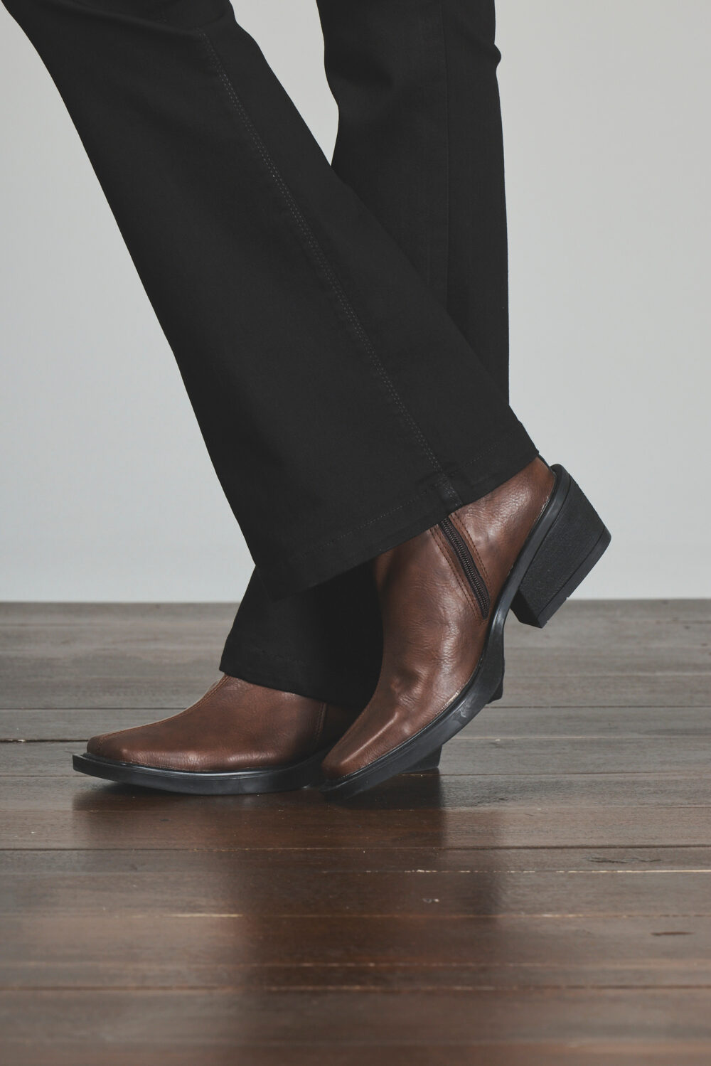 ART. 044 | SEMI OXFORD NEGRO CLASICO ELASTIZADO - Imagen 6